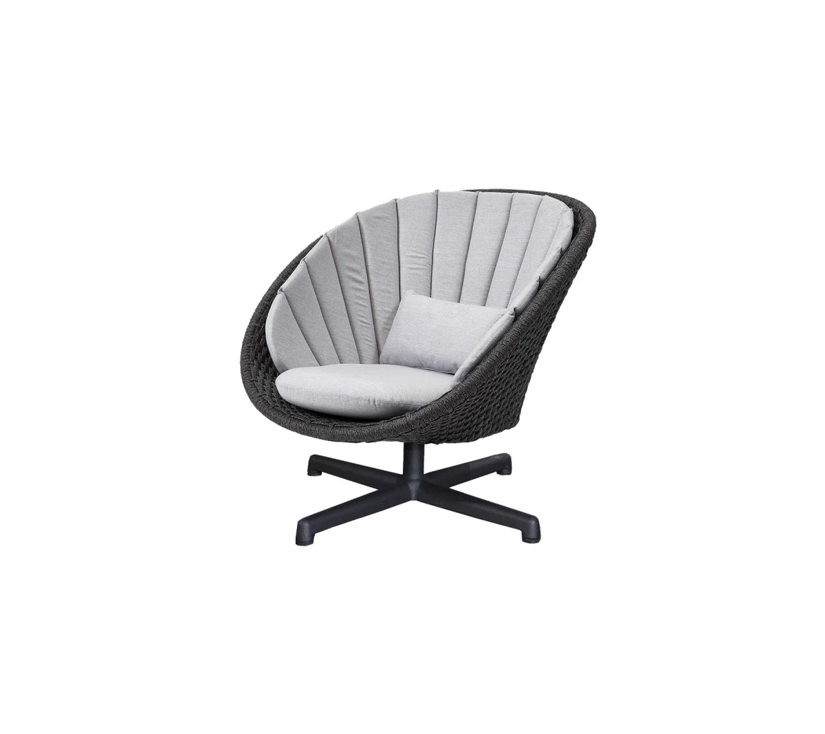 Peacock lounge chair w/swivel aluminium base