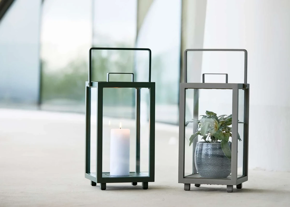 Lighthouse lanterns
