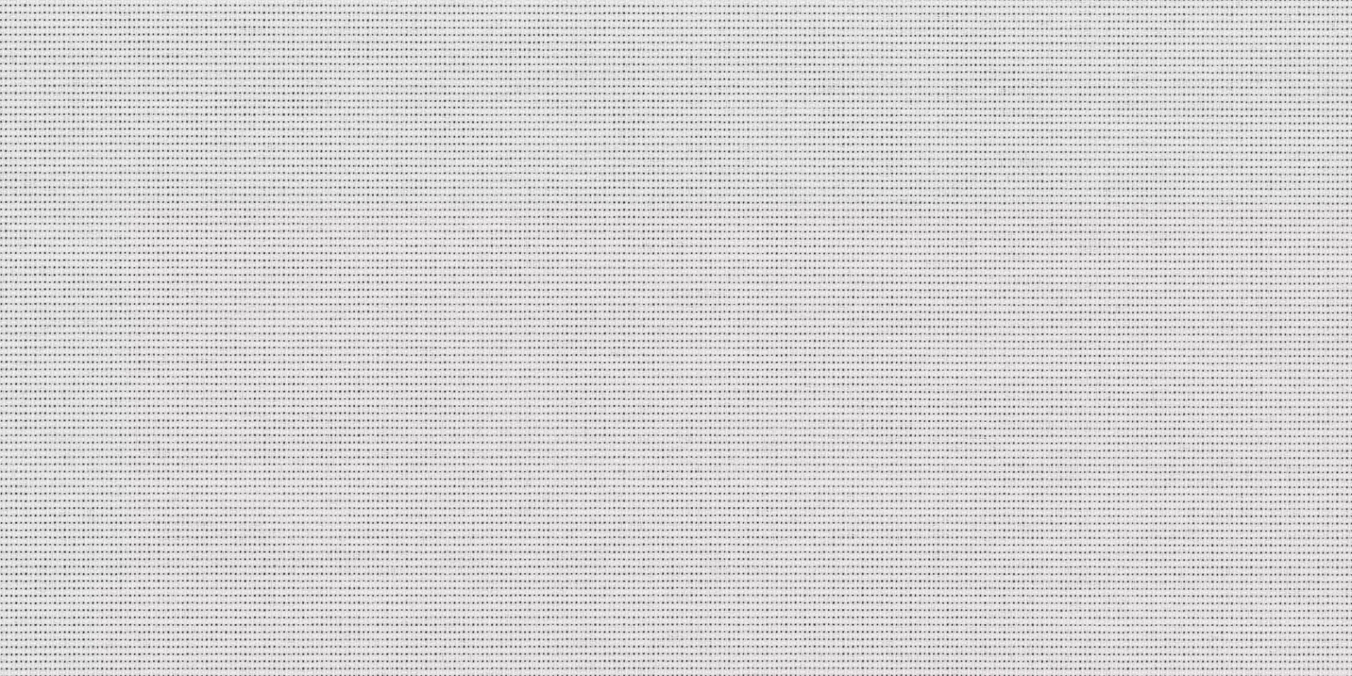 7372