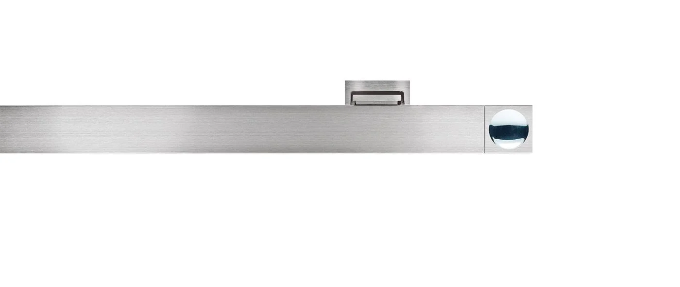 Stainless steel / polished aluminium