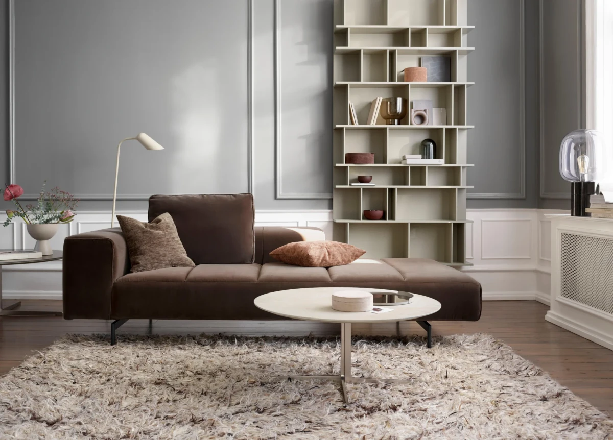 Curious floor lamp