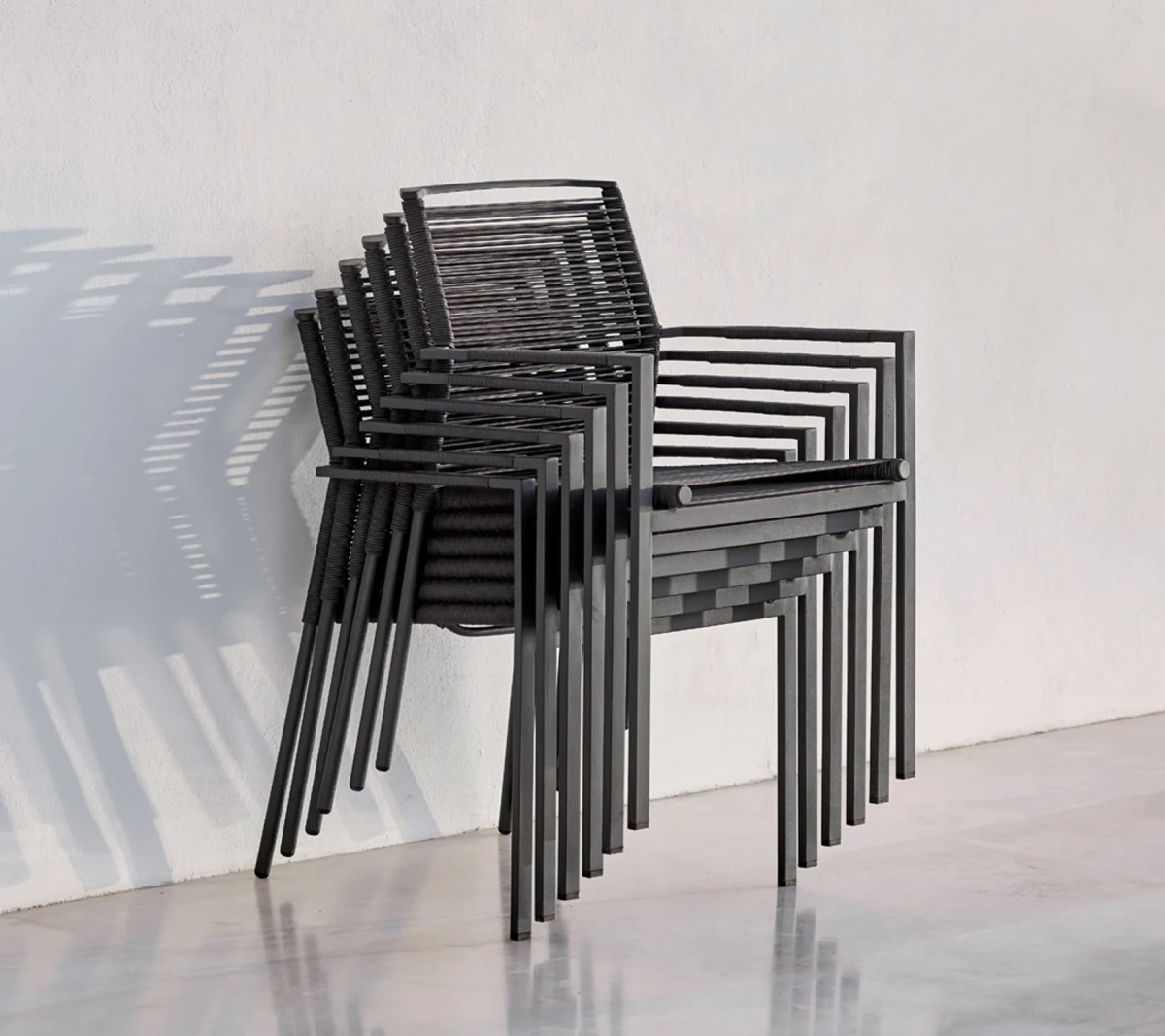 Edge armchair, stackable