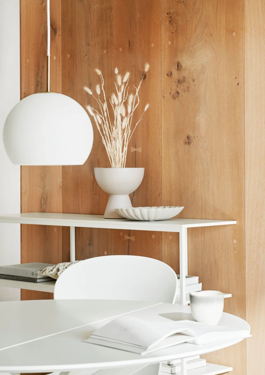 Ball wall lamp