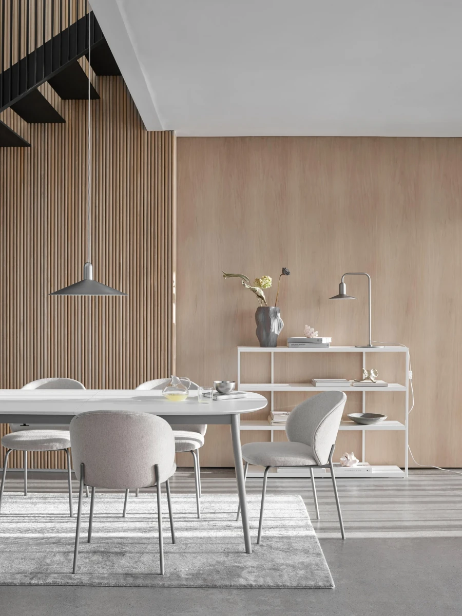 Kingston dining table