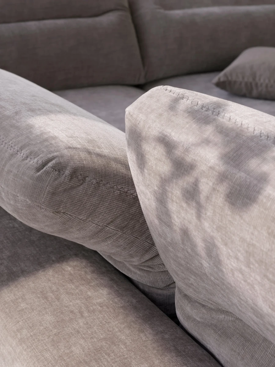Hampton sofa with adjustable back and storage on the right side