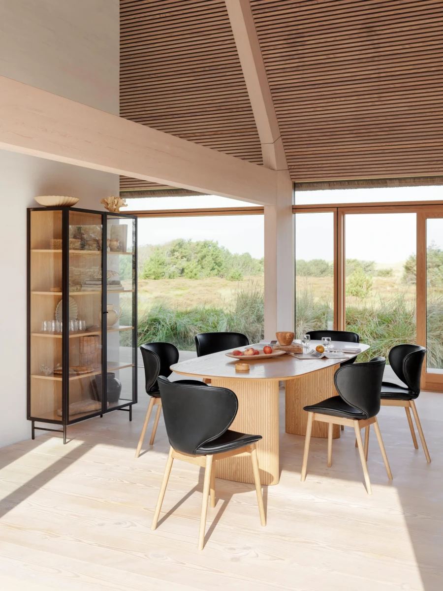 Santiago dining table