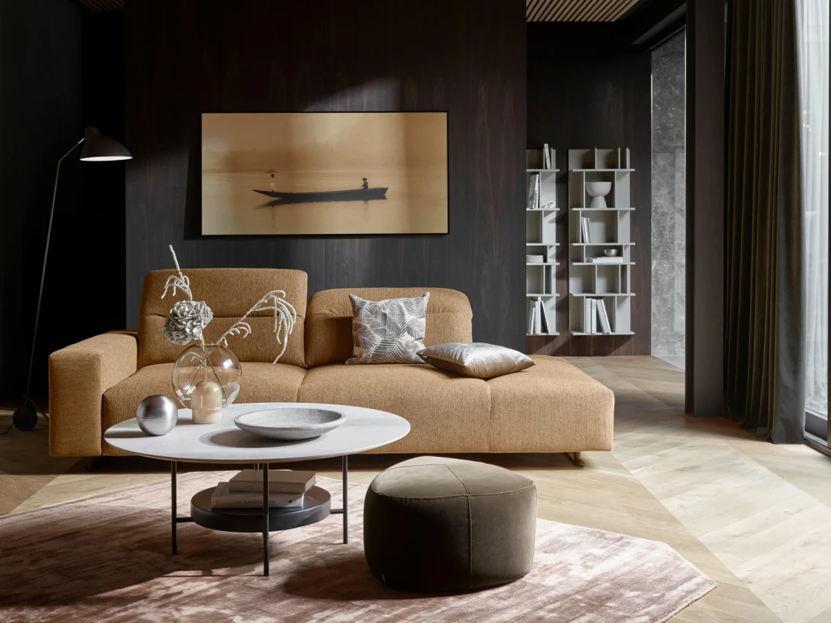 Hampton sofa with adjustable back