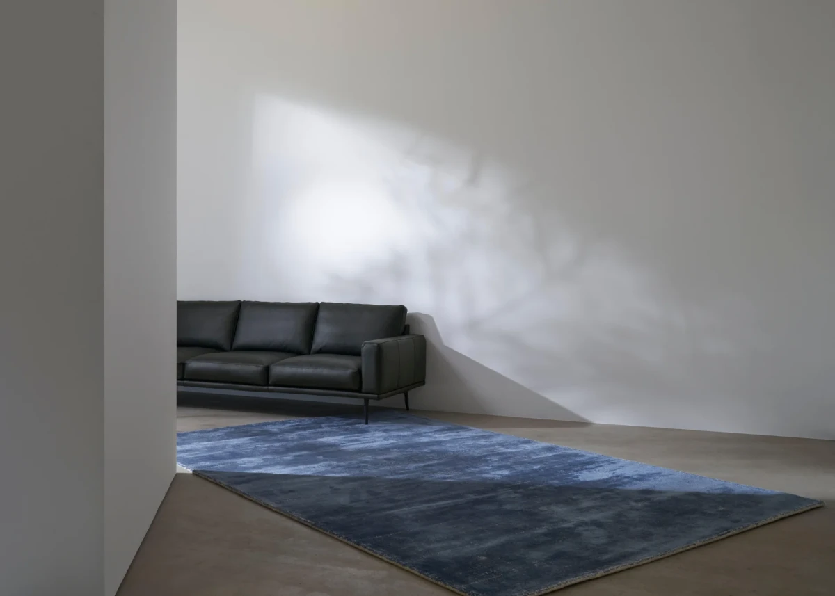 Carlton sofa with resting unit