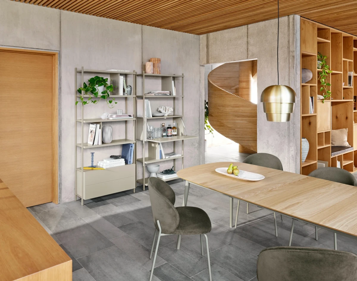 Kingston dining table