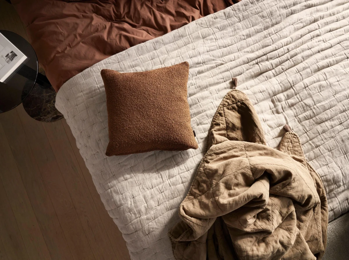 Bouclé heavy cushion