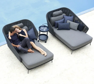 Mega daybed left
