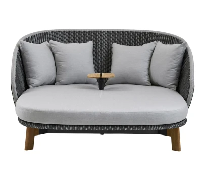 Peacock daybed w/teak legs incl. table